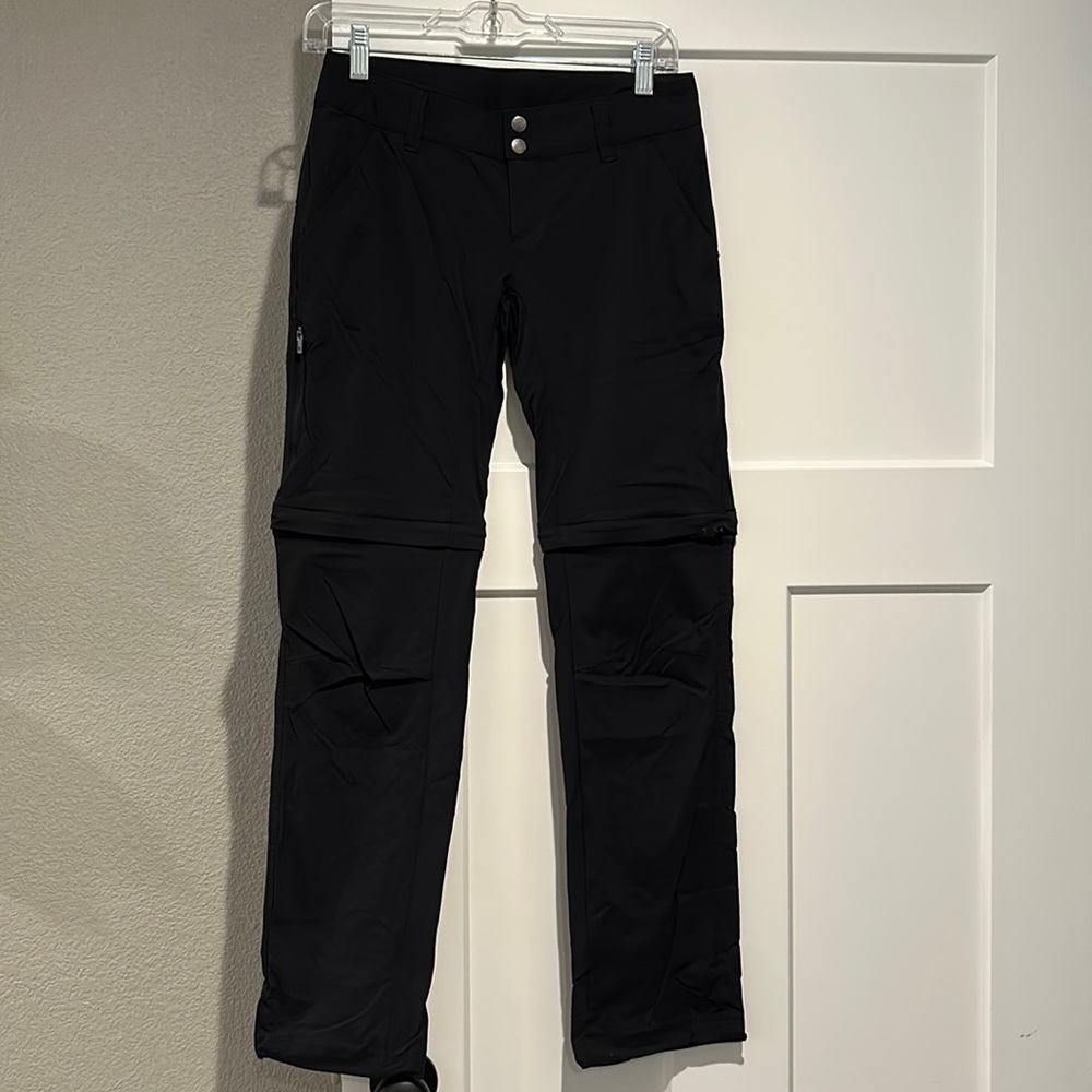 Columbia hiking convertible pants to shorts